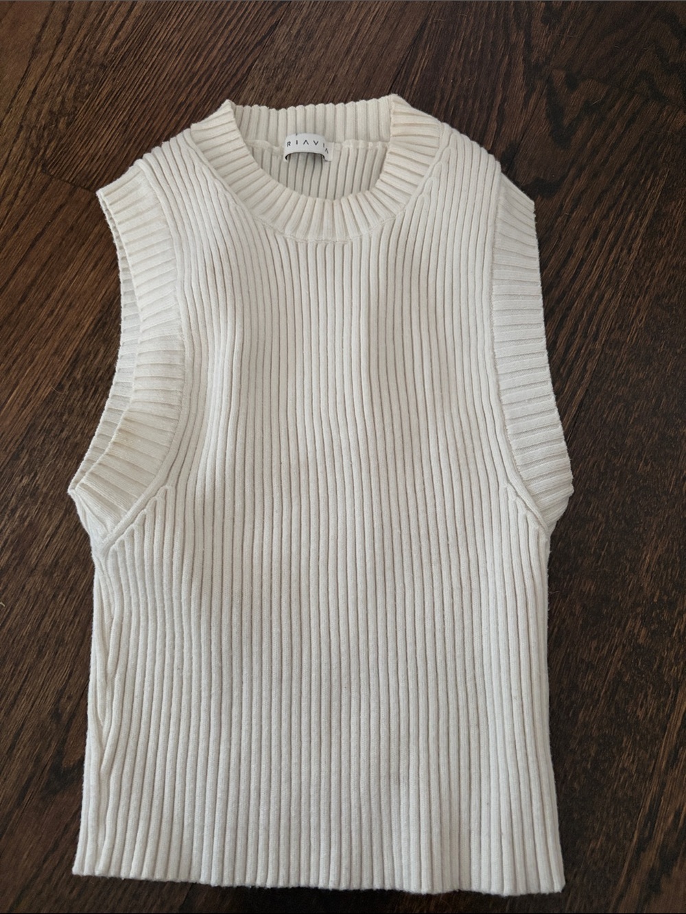 BRIAVIA Ribbed Mock Neck Cropped Tank